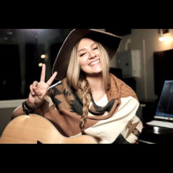 XS 3R Clothing Company Recycled Poncho - Picture 2 of 10